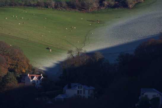 11 December 2022 - 10:49:28
And talking of frost. Two sides of the valley above Kingswear see things differently.
-------------------
Morning frost thaw in Kingswear